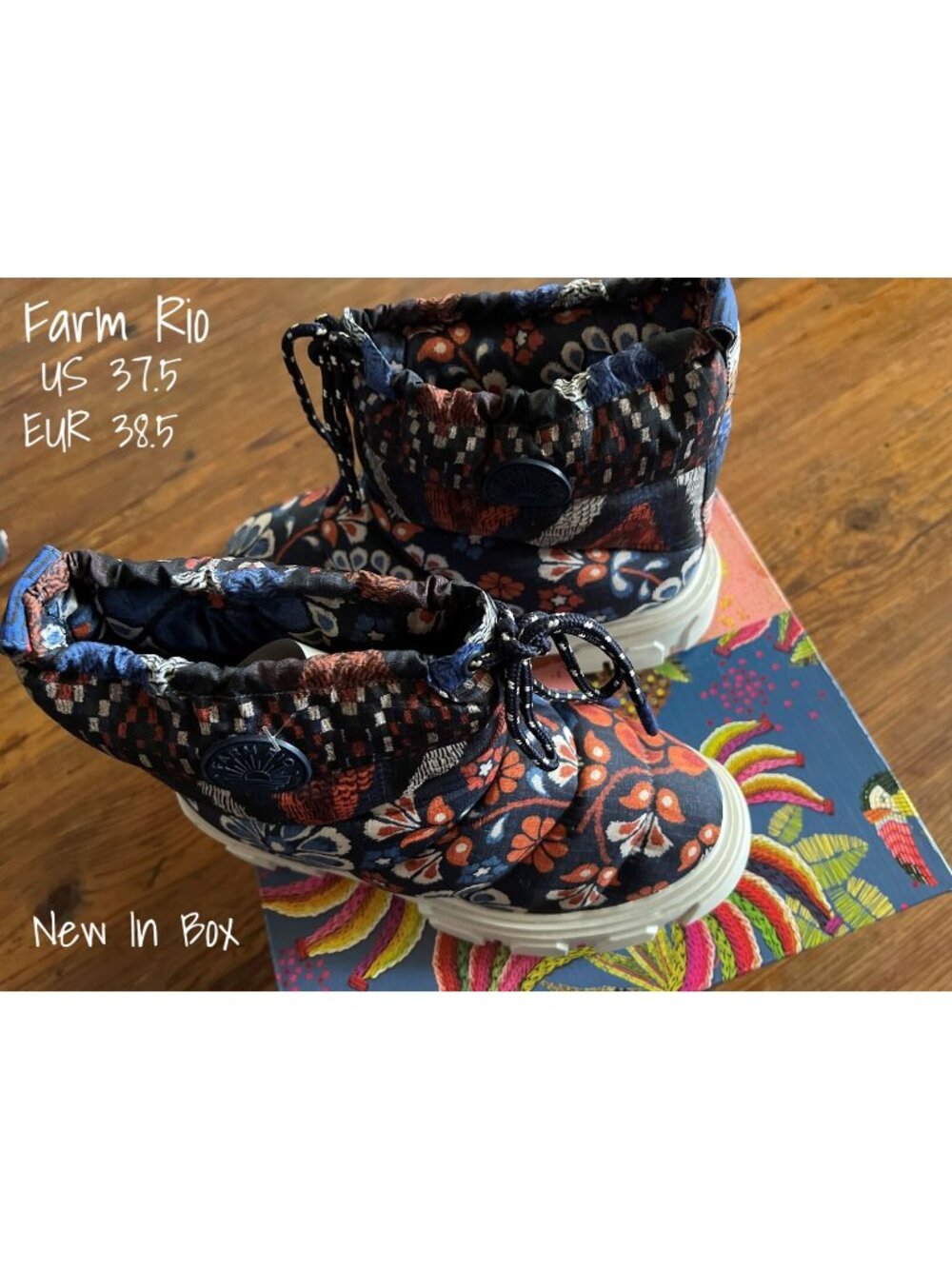 Farm Rio Women's Puffer Booties with Lug Sole & Pineapple Flowers - Size 7.5 New